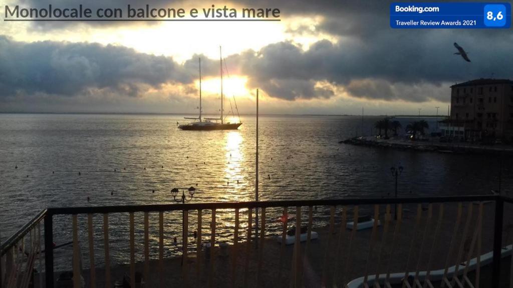 Ampio Monolocale Con Balcone Fronte Mare Vila Porto Santo Stefano  Exterior foto