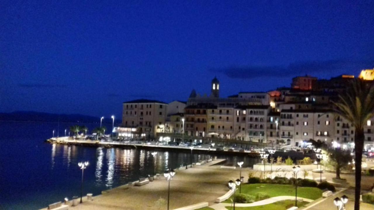 Ampio Monolocale Con Balcone Fronte Mare Vila Porto Santo Stefano  Exterior foto